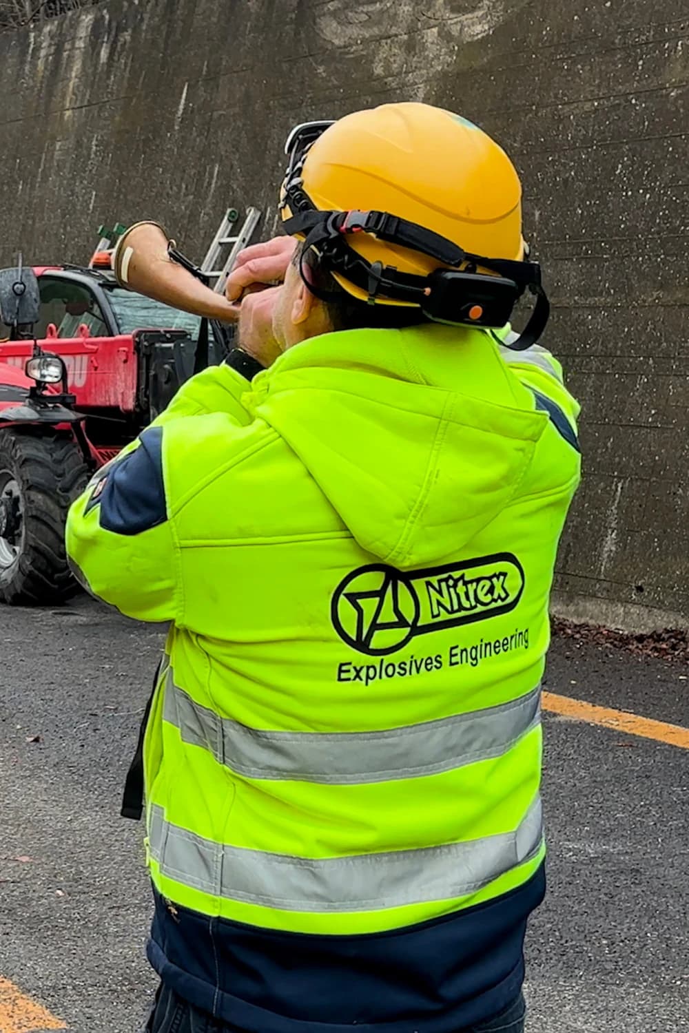 Nitrex: Paranza bridge controlled demolition