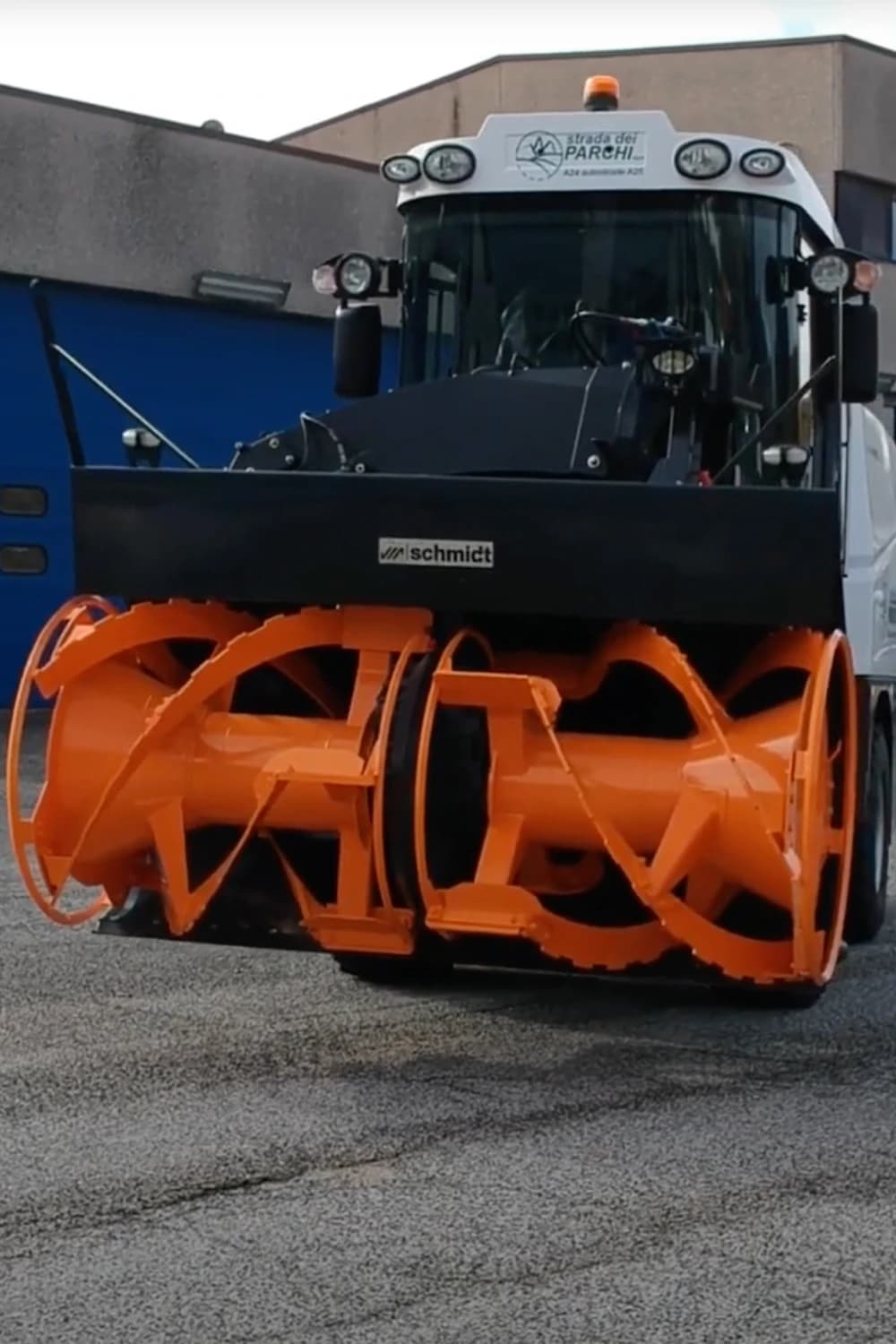 Strada dei Parchi: la nuova turbofresa supra 4002